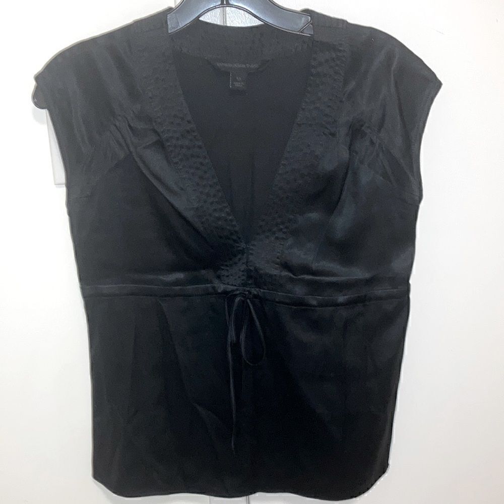 Express Design Studio Silk Blouse With Cap Sleeve & V-Neck. Size XS.